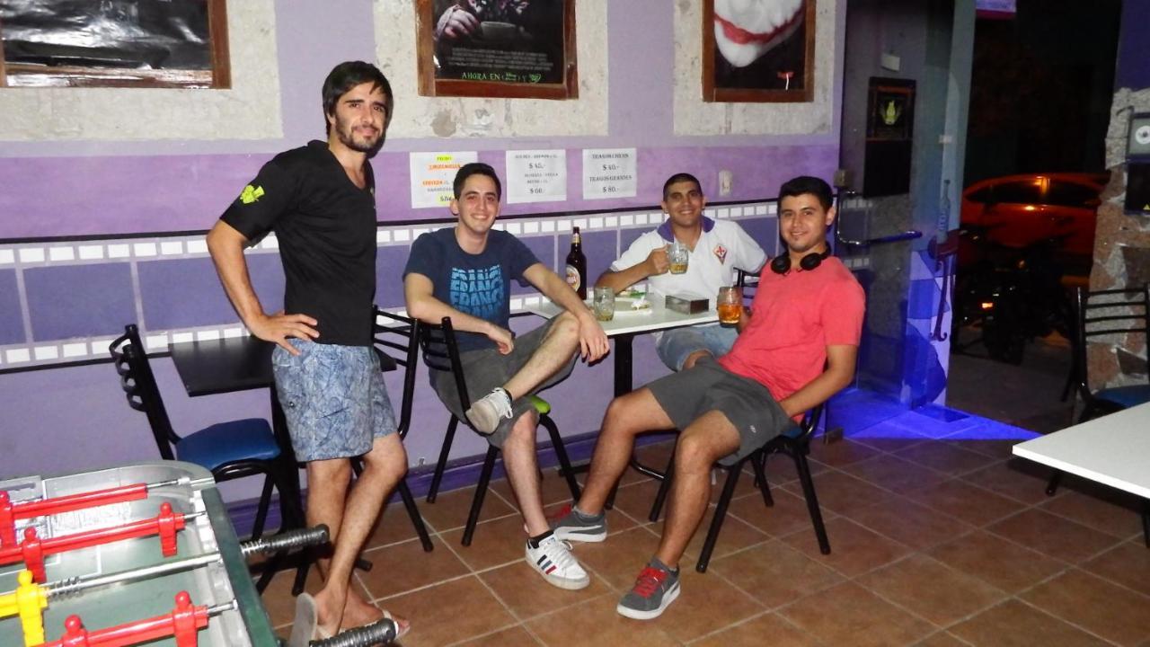 Hostel De Pichincha Gualeguaychu Bagian luar foto