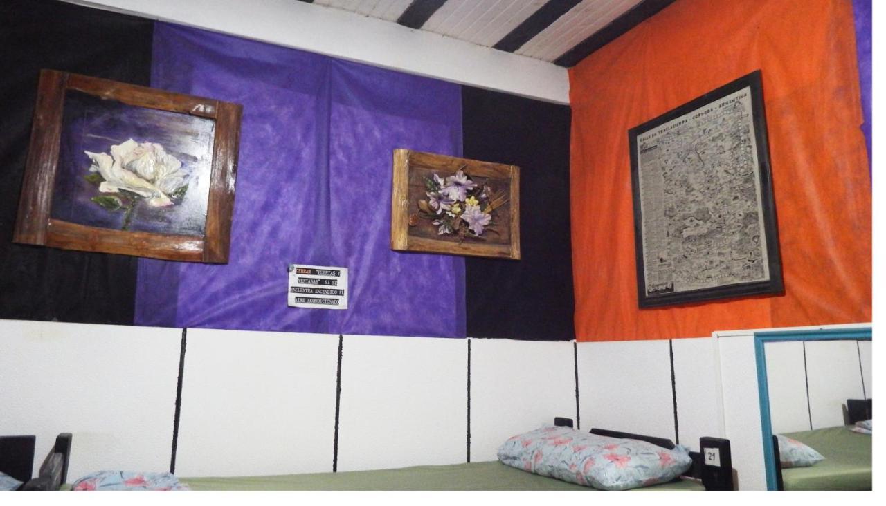 Hostel De Pichincha Gualeguaychu Bagian luar foto